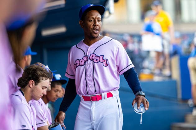 Williamsport Crosscutters v Trenton Thunder - MLB, Baseball Herren, USA Draft League Baseball The Trenton Thunder hitting coach Josh Johnson reacts before an MLB Draft League baseball game at Trenton Thunder Ballpark in Trenton, United States, on June 5, 2026. Trenton United States  Copyright: xDanxSquicciarinix originalFilename:squicciarini-williams260605_np8tC.jpg