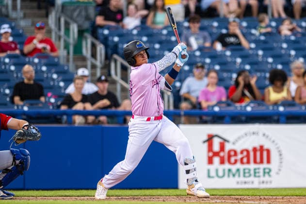 Williamsport Crosscutters v Trenton Thunder - MLB, Baseball Herren, USA Draft League Baseball Joek Rivera of the Trenton Thunder hits the ball during an MLB Draft League baseball game at Trenton Thunder Ballpark in Trenton, United States, on June 5, 2026. Trenton United States  Copyright: xDanxSquicciarinix originalFilename:squicciarini-williams260605_npZAo.jpg