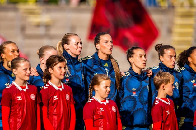 Denmark v Sweden, Women™s World Cup Qualification, Odense, Denmark Odense, Denmark. 05th, June 2026. The players of of Sweden line up for the Women™s World Cup Qualifier match between Denmark and Sweden at Odense Stadion in Odense. Denmark, Odense  Copyright: xGonzalesxPhoto KentxRasmussenx