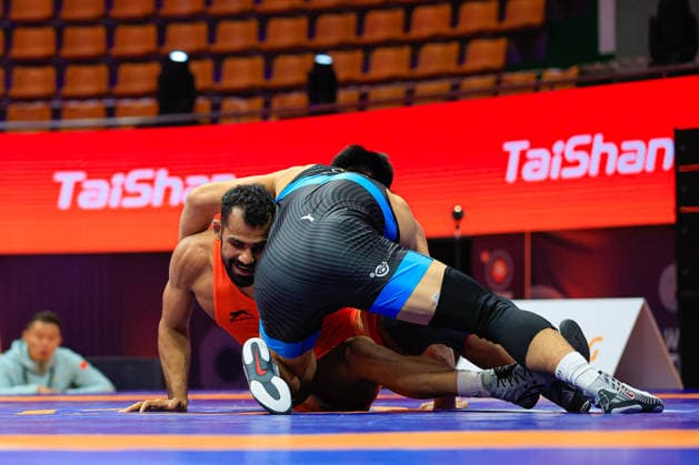 Wrestling Ranking Series Ulaanbaatar Open 74kg FS Jaideep Jaideep IND df Batuqinggele Batuqinggele CHN Copyright: xKostadinxAndonovx xUnitedxWorldxWrestlingx Kostadin Andonov United World Wrestling