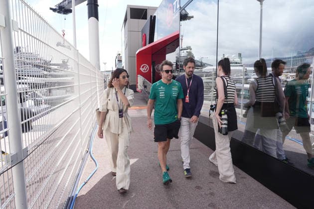 06 06 2026, Circuit de Monaco, Monte Carlo, Formula 1 Louis Vuitton Grand Prix Monaco 2026 ,in the picture Fernando Alonso ESP , Aston Martin Aramco Formula One Team with his girlfriend and mother of his first child, Melissa Jimenez Photo by Hasan Bratic DeFodi Images