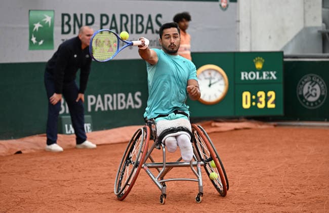 2026 French Open (Roland-Garros) PARIS, FRANCE - JUNE 06: Ahmet Kaplan of Turkiye in action against Niels Vink (not seen) of the Netherlands during the Quad Wheelchair Singles Final the 2026 French Open at Roland Garros on June 06, 2026 in Paris, France. Burak Akbulut Anadolu Paris France. Editorial use only. Please get in touch for any other usage.  Copyright: x2026xAnadoluxBurakxAkbulutx