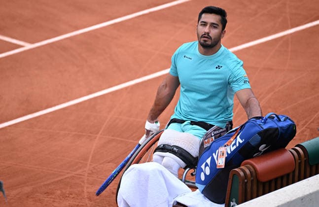 2026 French Open (Roland-Garros) PARIS, FRANCE - JUNE 06: Ahmet Kaplan of Turkiye in action against Niels Vink (not seen) of the Netherlands during the Quad Wheelchair Singles Final the 2026 French Open at Roland Garros on June 06, 2026 in Paris, France. Burak Akbulut Anadolu Paris France. Editorial use only. Please get in touch for any other usage.  Copyright: x2026xAnadoluxBurakxAkbulutx