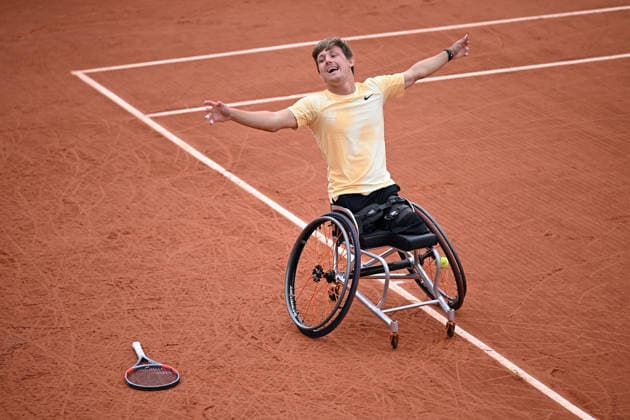 2026 French Open (Roland-Garros) PARIS, FRANCE - JUNE 06: Niels Vink of the Netherlands celebrates victory after defeating Ahmet Kaplan (not seen) of Turkiye during the Quad Wheelchair Singles Final the 2026 French Open at Roland Garros on June 06, 2026 in Paris, France. Burak Akbulut Anadolu Paris France. Editorial use only. Please get in touch for any other usage.  Copyright: x2026xAnadoluxBurakxAkbulutx