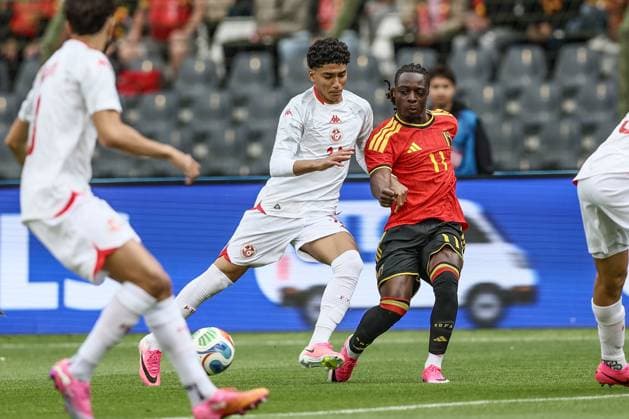 Tunisian Khalil Ayari and Belgium s Jeremy Doku fight for the ball during a friendly soccer game between Belgian national team, Nationalteam Red Devils and Tunisia, Saturday 06 June 2026 in Brussels, part of the preparations for the 2026 FIFA World Cup, WM, Weltmeisterschaft, Fussball BRUNOxFAHY  x176293280x