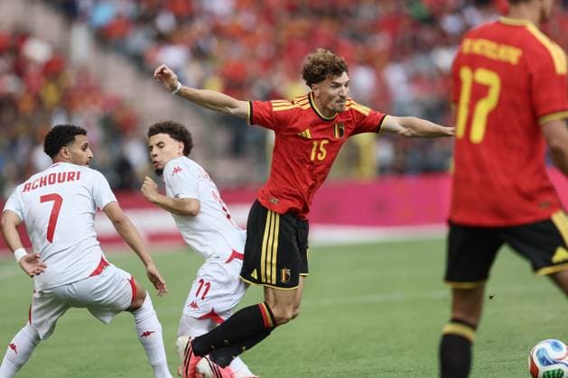 Tunisian Elias Achouri and Belgium s Thomas Meunier fight for the ball during a friendly soccer game between Belgian national team, Nationalteam Red Devils and Tunisia, Saturday 06 June 2026 in Brussels, part of the preparations for the 2026 FIFA World Cup, WM, Weltmeisterschaft, Fussball BRUNOxFAHY  x176293887x