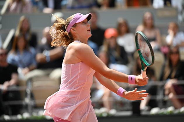 2026 French Open (Roland-Garros) - Women s singles final PARIS, FRANCE - JUNE 06: Mirra Andreeva in action against Maja Chwalinska (not seen) of Poland during the women s final singles match on day 14 of the French Open tennis tournament on Court Philippe-Chatrier at the Roland-Garros Complex in Paris, France on June 6, 2026. Mustafa Yalcin Anadolu Paris France. Editorial use only. Please get in touch for any other usage.  Copyright: x2026xAnadoluxMustafaxYalcinx