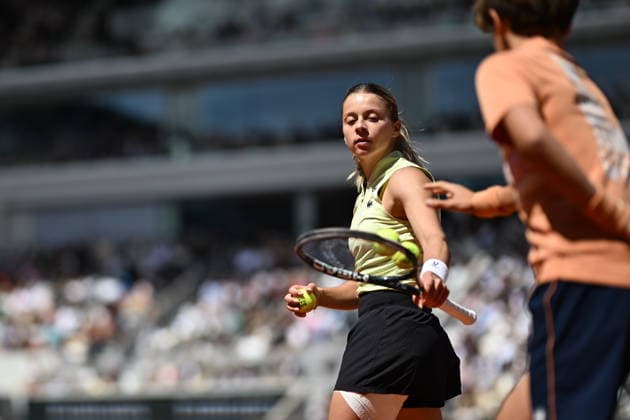 2026 French Open (Roland-Garros) - Women s singles final PARIS, FRANCE - JUNE 06: Maja Chwalinska of Poland in action against Mirra Andreeva (not seen) during the women s final singles match on day 14 of the French Open tennis tournament on Court Philippe-Chatrier at the Roland-Garros Complex in Paris, France on June 6, 2026. Burak Akbulut Anadolu Paris France. Editorial use only. Please get in touch for any other usage.  Copyright: x2026xAnadoluxBurakxAkbulutx