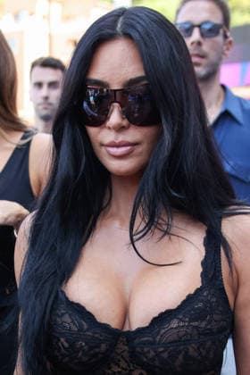 F1 Monaco Grand Prix 2026 Kim Kardashian in a pitlane prior to the qualifying session ahead of the Formula 1 Monaco Grand Prix at the Circuit de Monaco in Monte Carlo on June 6th, 2026. Monte Carlo Monaco  Copyright: xBeataxZawrzelx originalFilename:zawrzel-f1monaco260606_npoJO.jpg