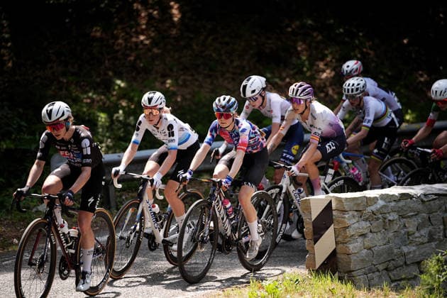 The pack rides cycles during Stage 8 of the Giro d™Italia Women, from Rivoli to Sestriere, Italy, Saturday, June 6, 2026  Copyright: xMarcoxAlpozzi LaPressex