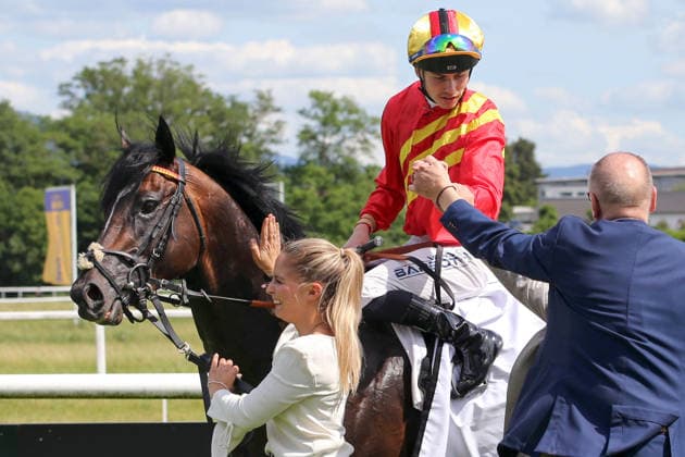 06 06 2026, Iffezheim, Baden Wuerttemberg, GER Seguro with Benjamin Marie after winning the Japan Racing Association Derby Trial Galopprennbahn Baden Baden, Iffezheim Horse, Jockey, Seguro, Marie, Victory 260606B993IFFEZHEIM JPG