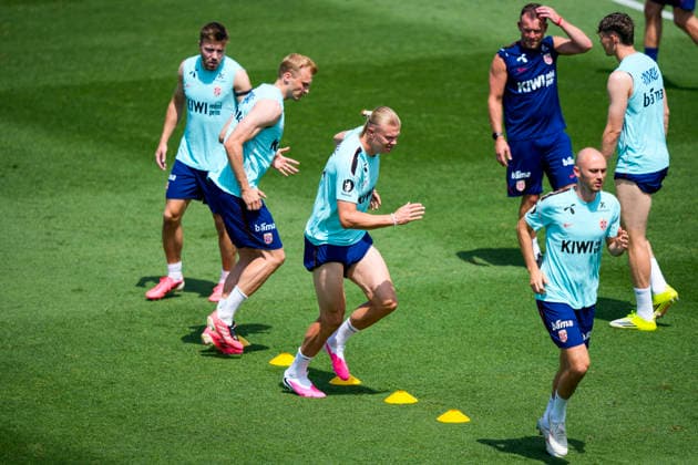 World Cup 2026 Greensboro, USA 20260606 Norway s Fredrik Bjorkan, Sondre Langas, Erling Braut Haaland, Fredrik Aursnes and Jorgen Strand Larsen during training with the Norwegian men s national football team at The University of North Carolina Greensboro UNCG Photo Fredrik Varfjell NTB Greensboro United States EDITORIAL USE ONLY RESTRICTED USE FOR BETTING COMPANIES  Copyright: xFredrikxVarfjellx xNTBx