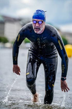 Ironman Hamburg competition for Ironman CEOs 06 06 26 Impressions of the exclusive CEO competition as part of Ironman Hamburg 2026 The participating managing directors and CEOs completed an aquathlon consisting of a 200-metre swim in the Inner Alster followed by a 5-kilometre run along the banks of the Alster The event offers business leaders a sporting platform in the run-up to the main race Photos Julian Richter Hamburg Alster Hamburg Germany JRT05350