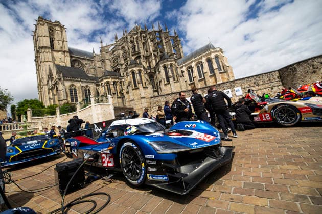 24 HEURES DU MANS 2026 - CITY CENTRE PARADE GOUNON Jules (fra), Alpine Endurance Team, Alpine A424 35, Hypercar, action during the City Center Parade of the 24 Hours of Le Mans 2026, 3rd round of the 2026 FIA World Endurance Championship, on June 6, 2026 in Le Mans, France - Le MansFrance  Copyright: xJULIENxDELFOSSEx