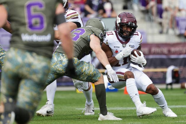 AMERICAN FOOTBALL - AFLE, Vikings vs Fire VIENNA,AUSTRIA,06.JUN.26 - AMERICAN FOOTBALL - AFLE, American Football League Europe, Vienna Vikings vs Rhein Fire. Image shows Benjamin Straight (Vikings) and Jonathan Scott (Rhein Fire).  GEPAxpictures xDavidxBitzan