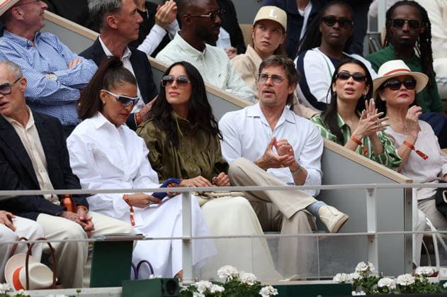 ROLAND GARROS 2026 Thierry Larret MAXPPP - PARIS (75) 06 06 2026 Thierry Larret Maxppp. Tennis. Roland Garros 2026. Internationaux de France de tennis. Stade Roland Garros, Paris (75). Le 6 Juin. Court Philippe CHATRIER : Finale Femmes. Maja CHWALINSKA (POL) vs Mirra ANDREEVA (RUS). L acteur Americain Brad PITT avec sa comagne Ines de RAMON PARIS (75) STADE ROLAND GARROS PARIS ILE DE FRANCE FRANCE  Copyright: xMAXPPPxThierryxLarretx TLR202606069277 TLR202606069277