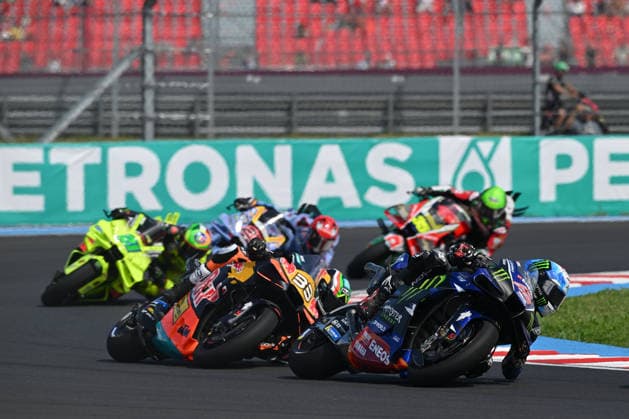 MOTO - MOTO GP - HUNGARY GRAND PRIX 2026 42 RINS Alex (spa), Monster Energy Yamaha MotoGP Team, Yamaha YZR-M1, action 33 BINDER Brad (zaf), Red Bull KTM Factory Racing, KTM RC16, action during the 2026 MotoGP Grand Prix of Hungary , on Balaton Park circuit, from June 5 to 7, in Hungary - Balaton ParkHungary  Copyright: xGIGIxSOLDANOx