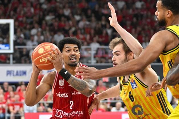 BAMBERG 06 06 2026 Basketball easycredit 1 Basketball Bundesliga 4 Playoff semi-final Bamberg Baskets vs Alba Berlin Ibrahim Watson Boye 2, Bamberg Baskets vs Malte Delow 6, Alba Berlin Photo Hans Martin Issler isslerimages Bamberg Baskets vs Alba Berlin