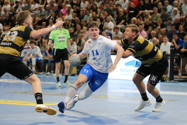 06 06 2026 Handball Men 2025 2026 2 Handball Bundesliga 34 Matchday HC Elbflorenz 2006 Dessau Roßlauer HV 06 BallsportArena Dresden Sebastian Bialas Dessau Roßlauer HV, 11, white passes Viktor Norberg Dresden, 8, black gold Dresden Saxony Germany