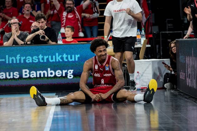 Bamberg, Germany 06 June 2026 1 BBL Playoff Semifinal 2025 2026 Sp 4 Bamberg Baskets vs Alba Berlin In the picture Demarcus Demonia Bamberg cheers because he was fouled on a 3 point shot Brose Arena Bayern Copyright: xFotostandx xSchmittx