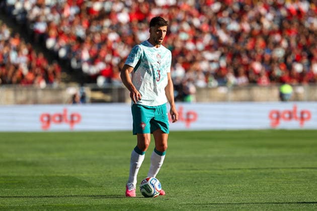 Ruben Dias Portugal in action, with the ball during the international friendly match between Portugal and Chile at Estadio Nacional do Jamor on June 6, 2026, in Oeiras, Portugal The match serves as preparation for the 2026 FIFA World Cup in the United States Copyright: JoaquimxFerreira