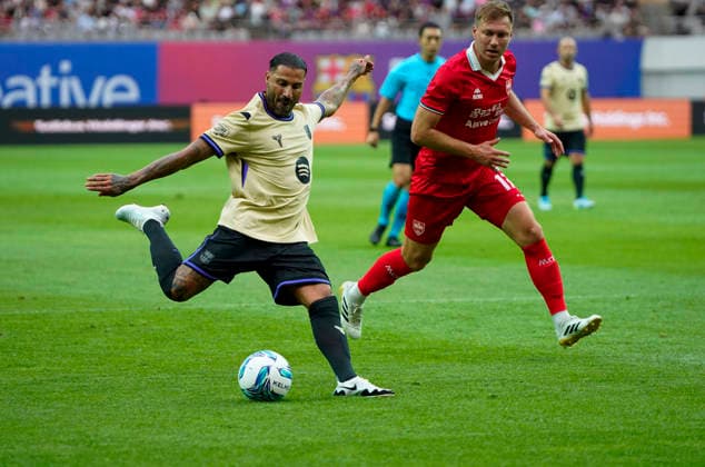 June 7, 2026, Seoul, Mapo-Gu, South Korea: The first half of the Ã¢â‚¬oe2026 Champions Impact in SeoulÃ¢â‚¬Â kicked off on June 6 at the Seoul World Cup Stadium in Mapo, Seoul. The match between the BaroÂßa Legends and the Reds Legends was as intense as a game between professional soccer players. 2026 Champions Impact In Seoul: First Half  - ZUMAk199 0858505107st Copyright: xKimxDohyeonx
