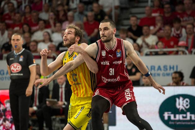 Bamberg, Germany 06 June 2026 1 BBL playoff semi-final 2025 2026 Sp 4 Bamberg Baskets vs Alba Berlin Pictured from left Malte Delow Berlin and Daniel Keppeler Bamberg Brose Arena Bayern Copyright: xFotostandx xSchmittx