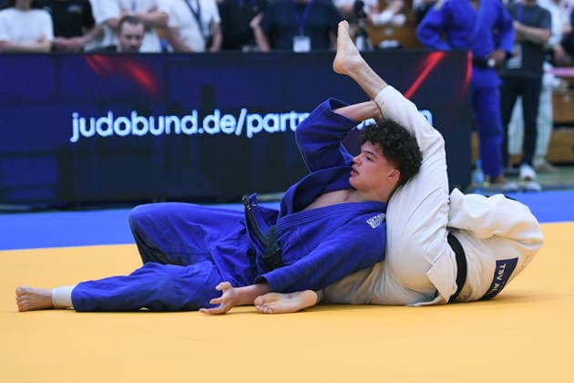 German Judo Championship 2026 on 06 06 2026 in the sports hall on Krefelder Straße in Duisburg Men 73KG Nikolas Menzl white Raphael Akoto blue xRx