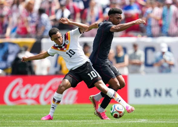 Football, International match, USA - Germany