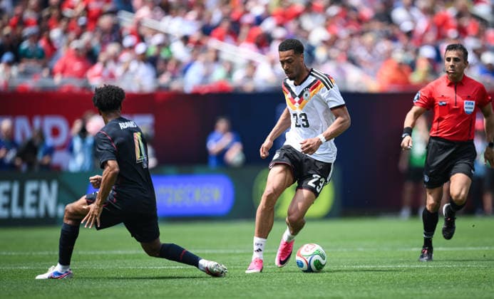 Soccer World Cup 2026 test match in Chicago 06 06 2026 USA Germany Felix Nmecha right, Germany against Tyler Adams left, USA