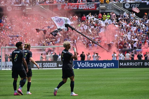 CHICAGO, IL - JUNE 06: United States left back Antonee Robinson (5) celebrates his goal with teammates after scoring during a friendly match between the United States and Germany on June 6, 2026, at Soldier Field in Chicago, IL. (Photo by Patrick Gorski Icon Sportswire) SOCCER: JUN 06 USA vs Germany EDITORIAL USE ONLY Icon260606018