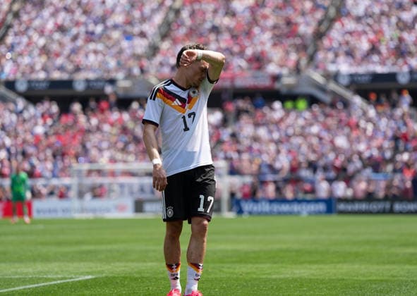 Florian Wirtz Germany, 17 wipes the sweat from his brow in the afternoon heat USA, United States vs Germany, International Soccer, Friendly, 06 06 2026 USA, United States vs Germany, International Soccer, Friendly, 06 06 2026 Chicago Copyright: xEibner-Pressefoto ScottxColemanx EP_SCN