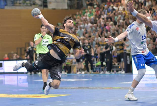 06 06 2026, Dresdens Sebastian Greß throws, handball, 2 Bundesliga, last matchday of the season, HC Elbflorenz Dresden Dessau Rosslauer HV, c Dresden