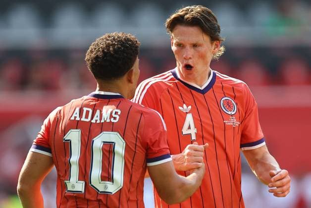 Che Adams of Scotland celebrates scoring his sides third goal with team-mate Scott McTominay of Scotland Bolivia v Scotland, International Friendly, Länderspiel, Nationalmannschaft Football, Sports Illustrated Stadium, New Jersey, USA - 06 Jun 2026New Jersey Sports Illustrated Stadium United States of America EDITORIAL USE ONLY No use with unauthorised audio, video, data, fixture lists, club league logos or live services. Online in-match use limited to 120 images, no video emulation. No use in betting, games or single club league player publications. Copyright: xMichaelxZemanek Shutterstockx 16912856bb