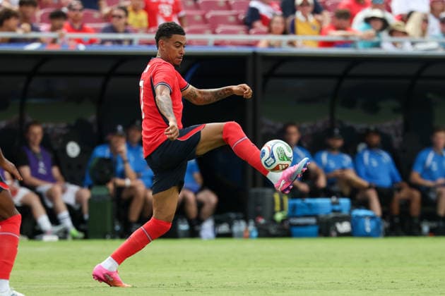 RECORD DATE NOT STATED 6th June 2026; Raymond James Stadium, Tampa, Florida, United States of America; Friendly International Football, England versus New Zealand; Morgan Rogers of England controls the ball DavidxBuono