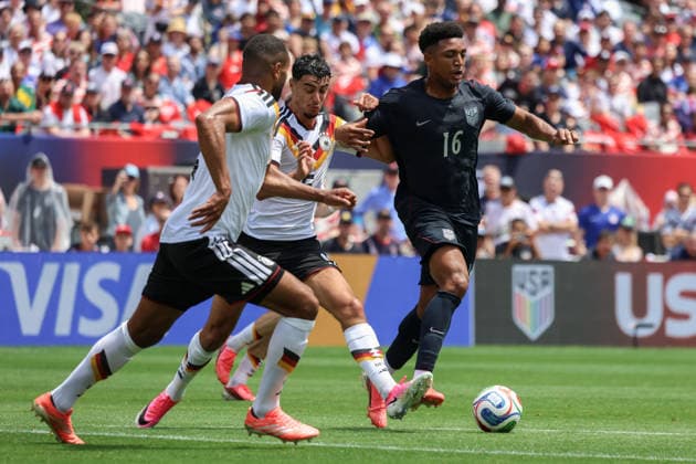 CHICAGO, USA - June 6: Alex Freeman (16 USMNT) in action during the International Friendly, Länderspiel, Nationalmannschaft game between the US Men’s national team, Nationalteam and Germany at Soldier Field on Saturday, June 6 in Chicago, USA  Copyright: xShainaxBenhiyoun SPPx Sportspressphoto_SPR162132