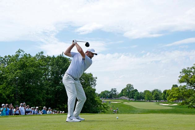 DUBLIN, OH - JUNE 06: Scottie Scheffler of United States of America plays a tee shot at the tenth hole during the third round of the Memorial Tournament presented by Workday 2026 on June 06, 2026 at Muirfield Village Golf Club in Dublin, Ohio. (Photo by Joe Robbins Icon Sportswire) GOLF: JUN 06 PGA, Golf Herren the Memorial Tournament presented by Workday EDITORIAL USE ONLY Icon5732606060153