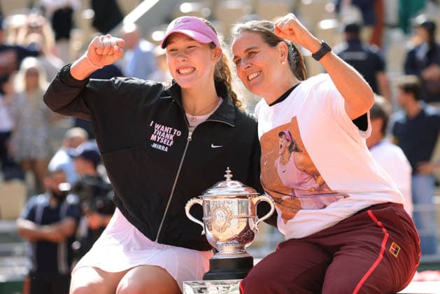 Mirra Andreeva, RUS, and Conchita Martinez, ESP, after final of 2026 French Open at Roland Garros, Paris, 06 06 2026