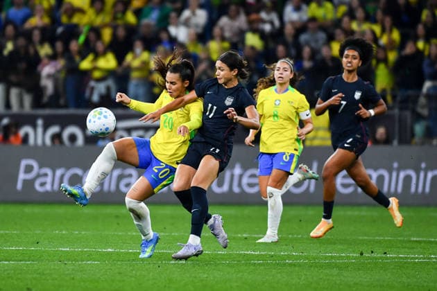 Mariza of Brazil and Sophia Wilson of USA during a women’s football International Friendly, Länderspiel, Nationalmannschaft between Brazil and USA at Neo Química Arena, in São Paulo, Brazil  Copyright: xRobertoxCasimirox xSPPx Sportspressphoto_SPR162197