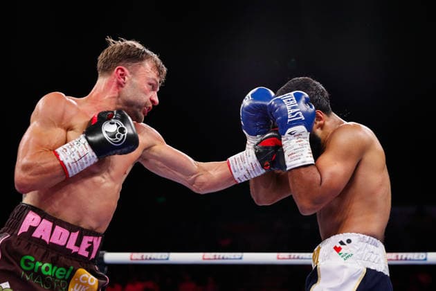 Sheffield Fight Week Josh Padley (black & pink shorts) in action against Aqib Fiaz during the EBU European Super Featherweight Title fight at Utilita Arena Sheffield, Sheffield 06 06 2026 UK Newspapers OUT Copyright: xMaxxTomlinsonx FIL-23539-0065