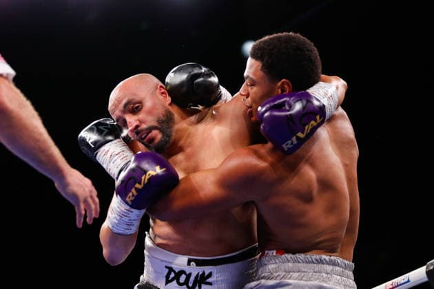 Sheffield Fight Week Leo Atang (grey shorts) competes against Fouad Shaili during their Heavyweight Contest at Utilita Arena Sheffield, Sheffield 06 06 2026 UK Newspapers OUT Copyright: xMaxxTomlinsonx FIL-23539-0056