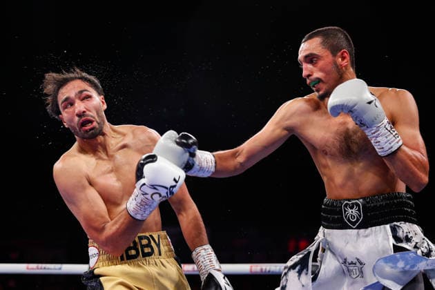 Sheffield Fight Week Ibrahim Nadim (gold shorts) v Ibraheem Sulaimaan, English Super Featherweight Title at Utilita Arena Sheffield, Sheffield 06 06 2026 UK Newspapers OUT Copyright: xMaxxTomlinsonx FIL-23539-0058
