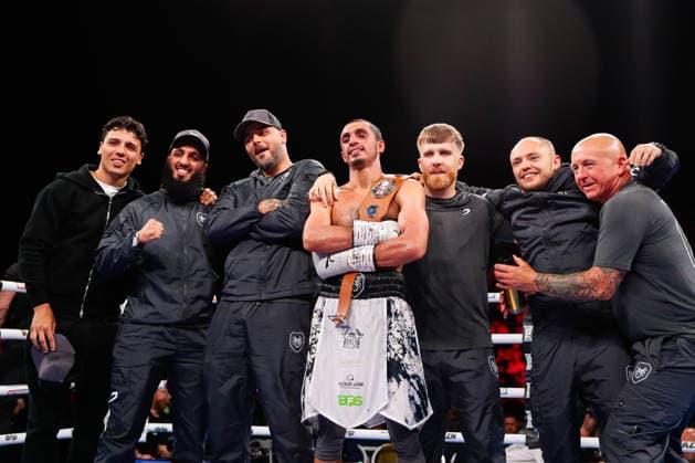 Sheffield Fight Week Ibraheem Sulaimaan (silver shorts) celebrates after beating Ibrahim Nadim (gold shorts) after their English Super Featherweight Title fight at Utilita Arena Sheffield, Sheffield 06 06 2026 UK Newspapers OUT Copyright: xMaxxTomlinsonx FIL-23539-0060