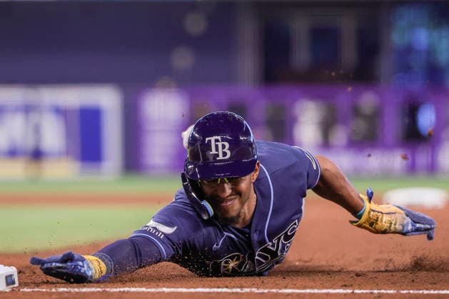 MLB, Baseball Herren, USA - Miami Marlins vs Tampa Bay Rays Tampa Bay Rays Second Baseman Richie Palacios gets back to first base during the Major League Baseball (MLB) game between the Miami Marlins and the Tampa Bay Rays in Miami, Florida, USA, 06 June 2026. MIAMI FLORIDA United States  Copyright: xCRISTOBALxHERRERA-ULASHKEVICHx