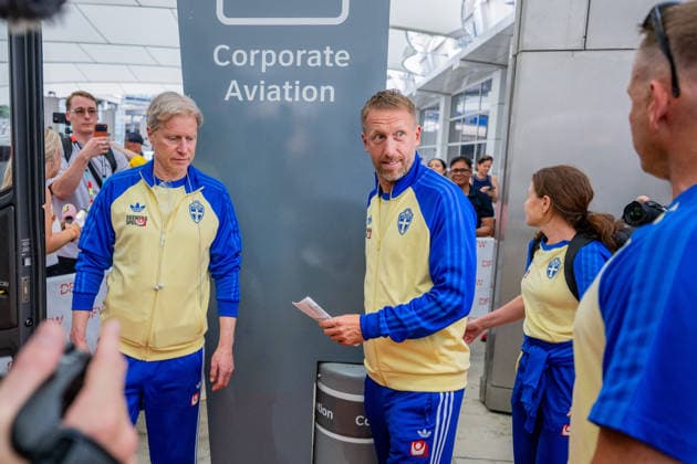 260606 Head coach Graham Potter of the Swedish national football team arrives at Dallas Fort Worth International Airport during day 5 ahead of the FIFA World Cup 2026 on June 6, 2026 in Dallas Photo Petter Arvidson BILDBYRAN kod PA PA1220 fotboll football soccer fotball vm fotbolls vm fotball vm fotbolls vm 2026 fifa world cup 2026 resa travel sverige sweden sverige a day 5 bbeng ankomst arrival  Copyright: PETTERxARVIDSON BB260606PA075