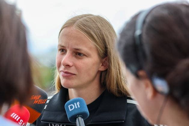 Cologne, Germany 06 06 2026 Pool interview after winning the World Cup qualifier against Norway and securing World Cup qualification In the picture Vivien Endemann Germany at the pool interview at the team hotel in Cologne Copyright: HMBxMedia MadeleinexFantini