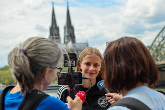 Cologne, Germany 06 06 2026 Pool interview after winning the World Cup qualifier against Norway and securing World Cup qualification In the picture Vivien Endemann Germany at the pool interview at the team hotel in Cologne Copyright: HMBxMedia MadeleinexFantini