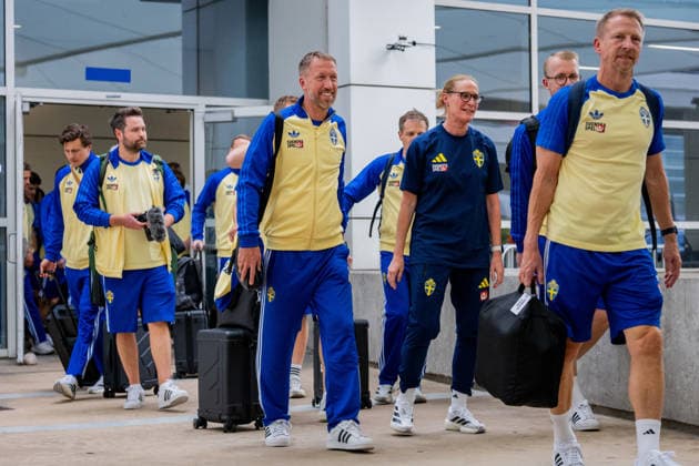 260606 Head coach Graham Potter of the Swedish national football team arrives at Dallas Fort Worth International Airport during day 5 ahead of the FIFA World Cup 2026 on June 6, 2026 in Dallas Photo Petter Arvidson BILDBYRAN kod PA PA1220 fotboll football soccer fotball vm fotbolls vm fotball vm fotbolls vm 2026 fifa world cup 2026 resa travel sverige sweden sverige a day 5 bbeng ankomst arrival  Copyright: PETTERxARVIDSON BB260606PA076