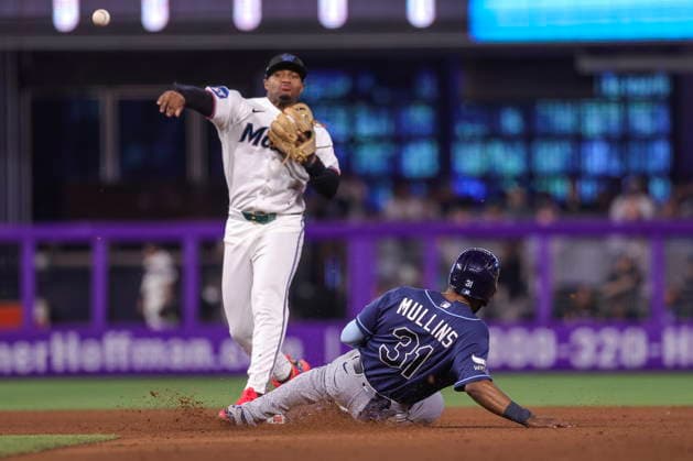 MLB, Baseball Herren, USA - Miami Marlins vs Tampa Bay Rays Tampa Bay Rays Center Fielder Cedric Mullins (R) is thrown out of second by Miami Marlins Second Baseman Xavier Edwards during the Major League Baseball (MLB) game between the Miami Marlins and the Tampa Bay Rays in Miami, Florida, USA, 06 June 2026. MIAMI FLORIDA United States  Copyright: xCRISTOBALxHERRERA-ULASHKEVICHx