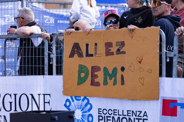 37th Giro d Italia Women 2026 - Stage 8 Support messages for Demi Vollering of FDJ UNITED - SUEZ after Stage 8 of the 37th Giro d Italia Women, a 106km stage (reduced to Colle delle Finestre GPM due to ice fall risk) from Rivoli to Sestriere, in Italy, on June 6, 2026. Sestriere Italy  Copyright: xTommasoxBerardix originalFilename:berardi-37thgiro260606_np09k.jpg